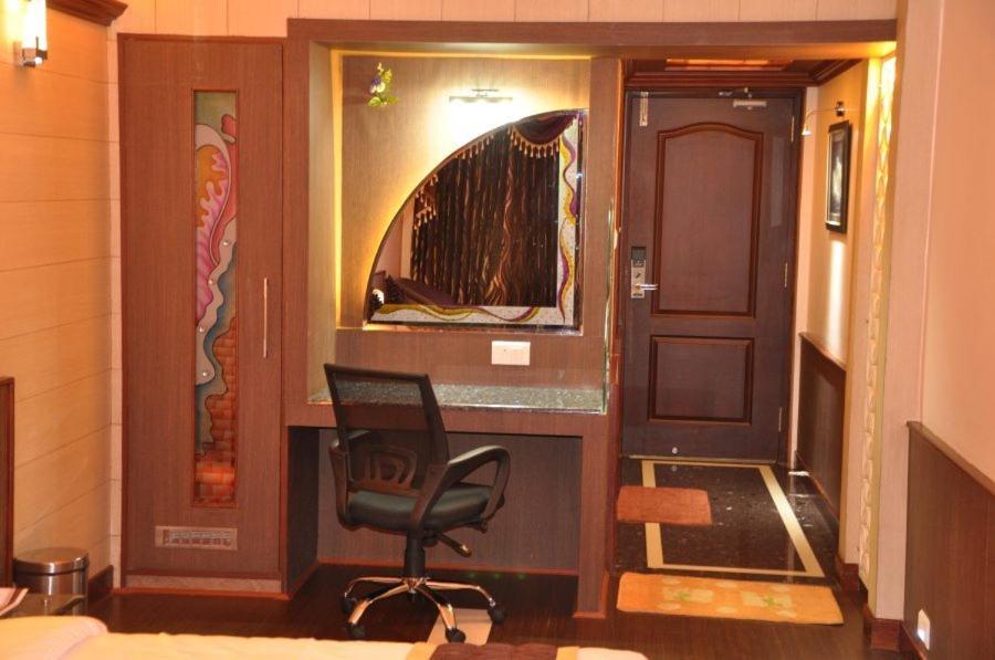 Hotel Astoria Residency Udagamandalam Zimmer foto