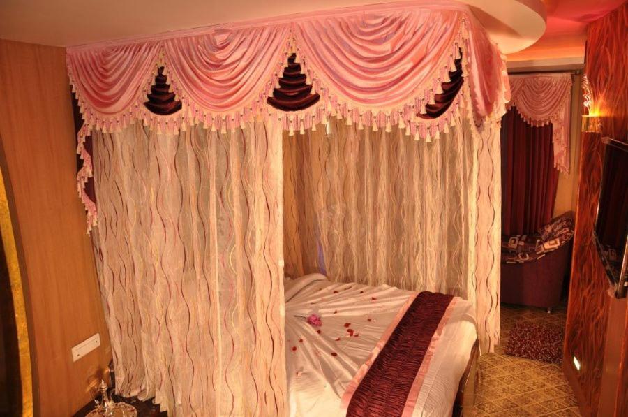 Hotel Astoria Residency Udagamandalam Zimmer foto
