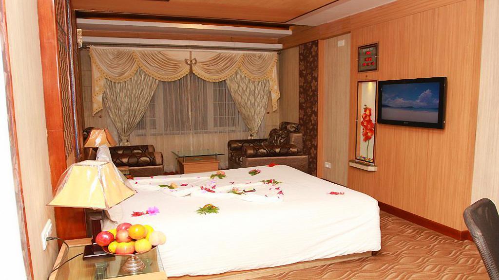 Hotel Astoria Residency Udagamandalam Exterior foto
